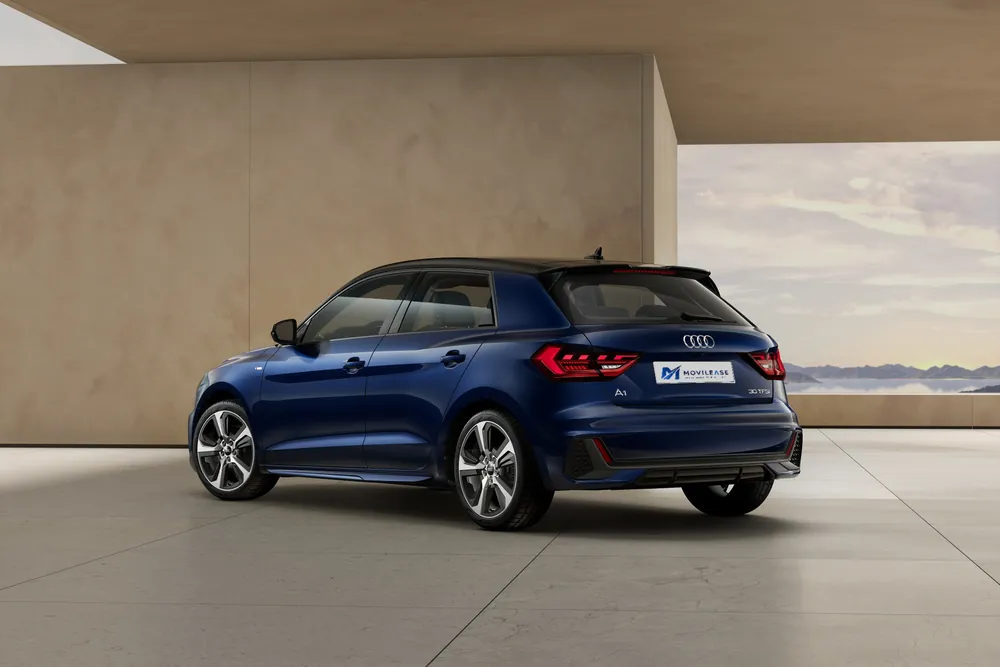 Audi A1 Sportback Adrenalin en Azul Navarra con techo Negro Mito, tres cuartos trasero