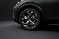 Cupra Formentor manual en renting — llanta y paso de rueda
