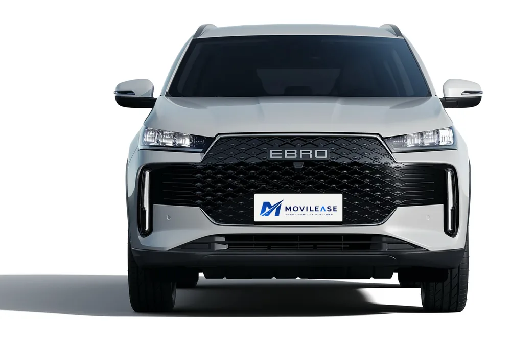 Ebro S400 HEV Excellence en blanco, frontal con la parrilla de rombos y las luces LED verticales