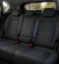 Ford Kuga en renting — asientos traseros