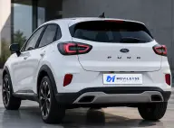Ford Puma en renting — vista trasera tres cuartos