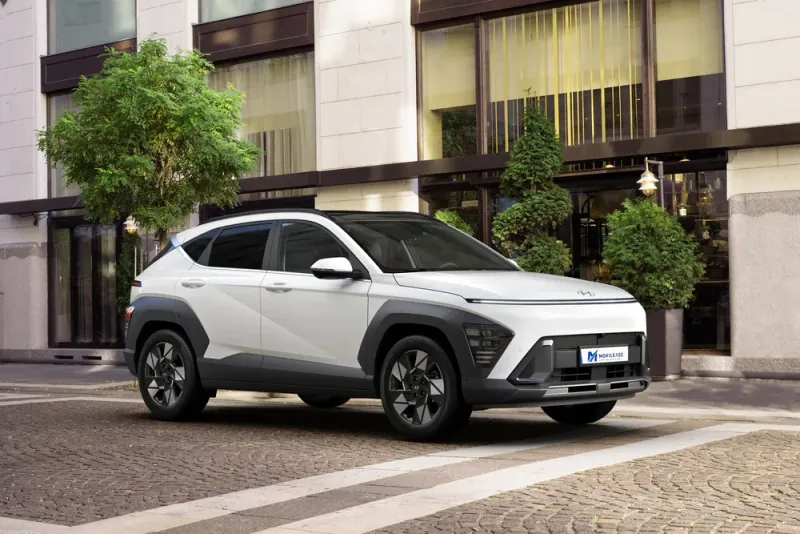 Hyundai Kona Híbrido Atlas White, vista delantera tres cuartos