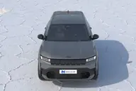 Jeep Compass eHybrid Altitude, frontal desde arriba con la parrilla de 7 ranuras