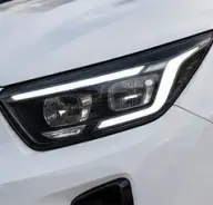 Kia Stonic en renting — faro delantero