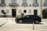 Lexus RZ e-Premium Efficiency, lateral en marcha