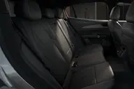 Maserati Grecale Grigio Lava en renting — plazas traseras