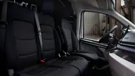 MAXUS Deliver 7 L1H1 Pro, banqueta delantera y asiento del conductor en tela negra