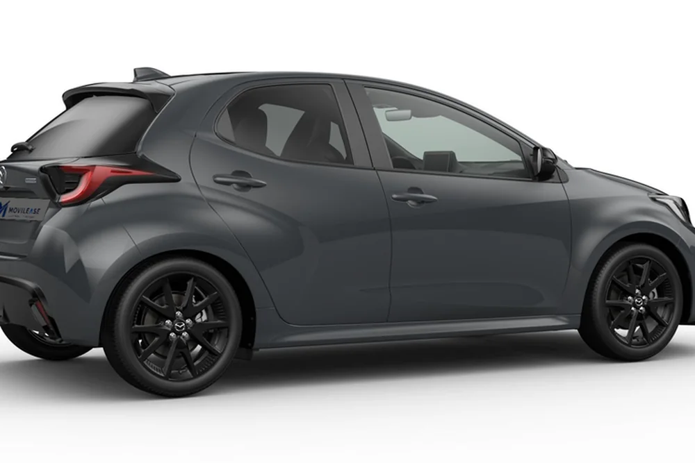 Mazda 2 en renting — vista delantera
