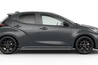 Mazda 2 en renting — vista lateral