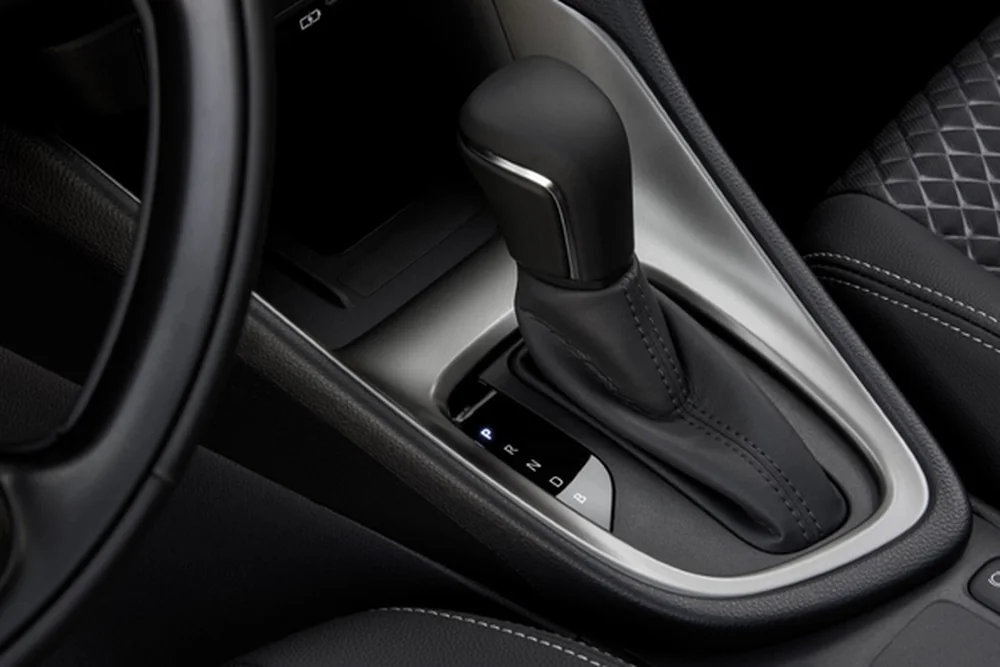 Mazda 2 en renting — interior