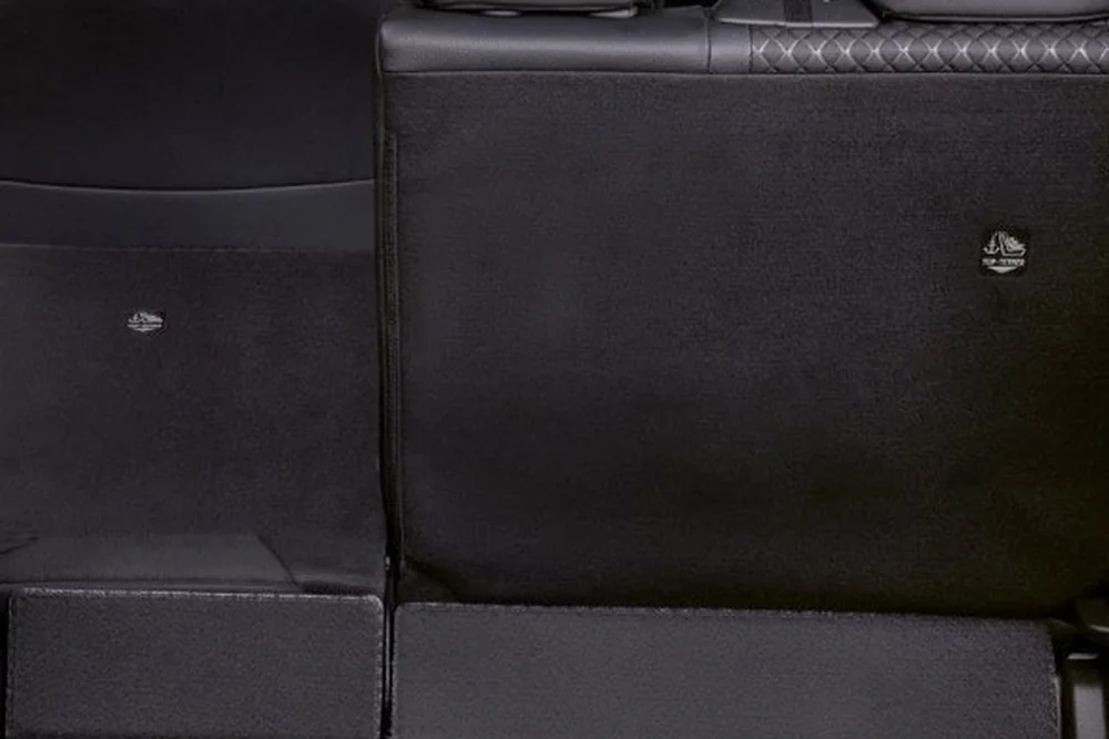Mazda 2 en renting — interior