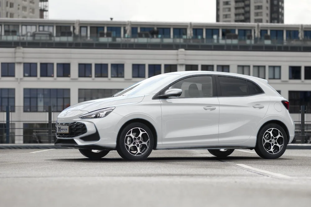 MG3 en renting — vista lateral