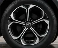MG ZS en renting — llanta