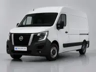 Nissan Interstar en renting — vista exterior delantera