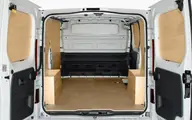 Nissan Primastar Furgón Acenta, zona de carga desde atrás con las dos puertas abiertas, furgón blanco
