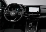 Nissan Qashqai Deep Ocean Blue en renting — interior y puesto de conducción