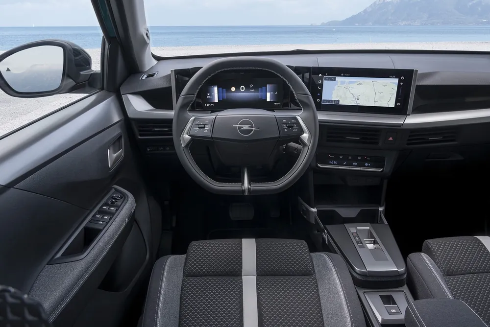 Opel Frontera en renting — salpicadero