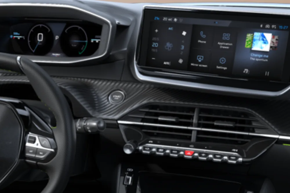 Peugeot 2008, volante compacto y cuadro digital