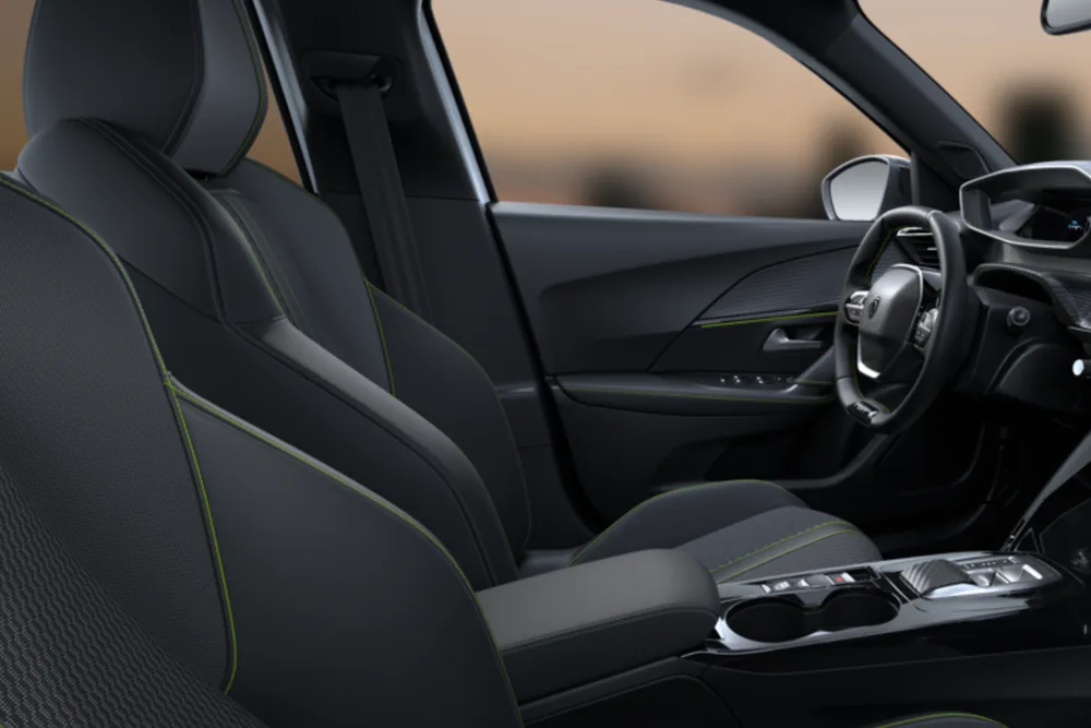 Peugeot 2008 GT, asientos delanteros