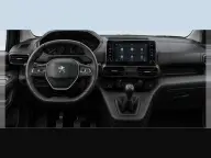 Peugeot Rifter en renting — puesto de conducción