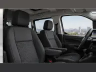 Peugeot Rifter en renting — asientos