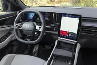 Renault Espace Techno E-Tech, puesto de conducción con doble pantalla y openR link de 12"