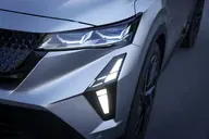 Renault Rafale Techno E-Tech, detalle del frontal: faro LED y calandra 3D