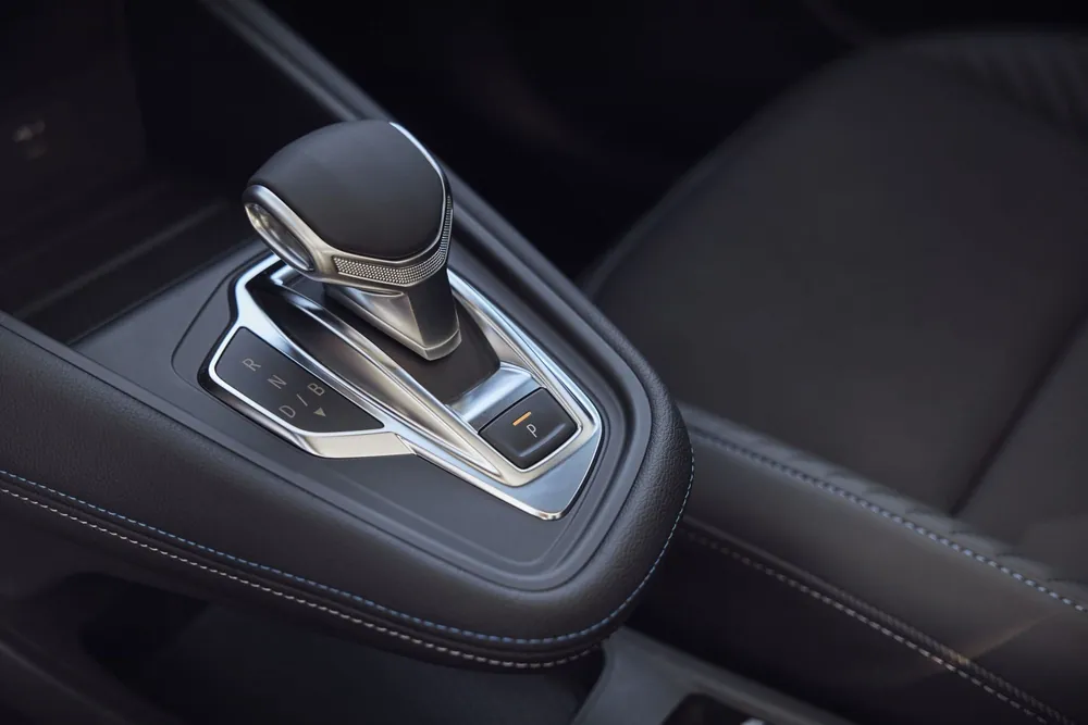 Renault Symbioz en renting — selector del cambio automatico