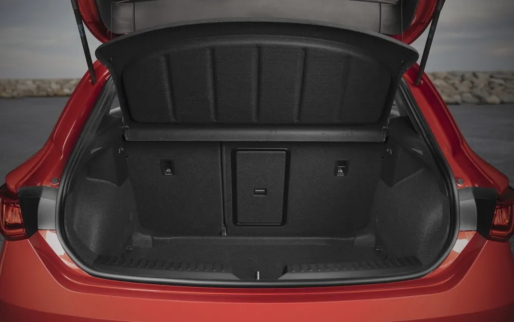SEAT León FR en renting — maletero