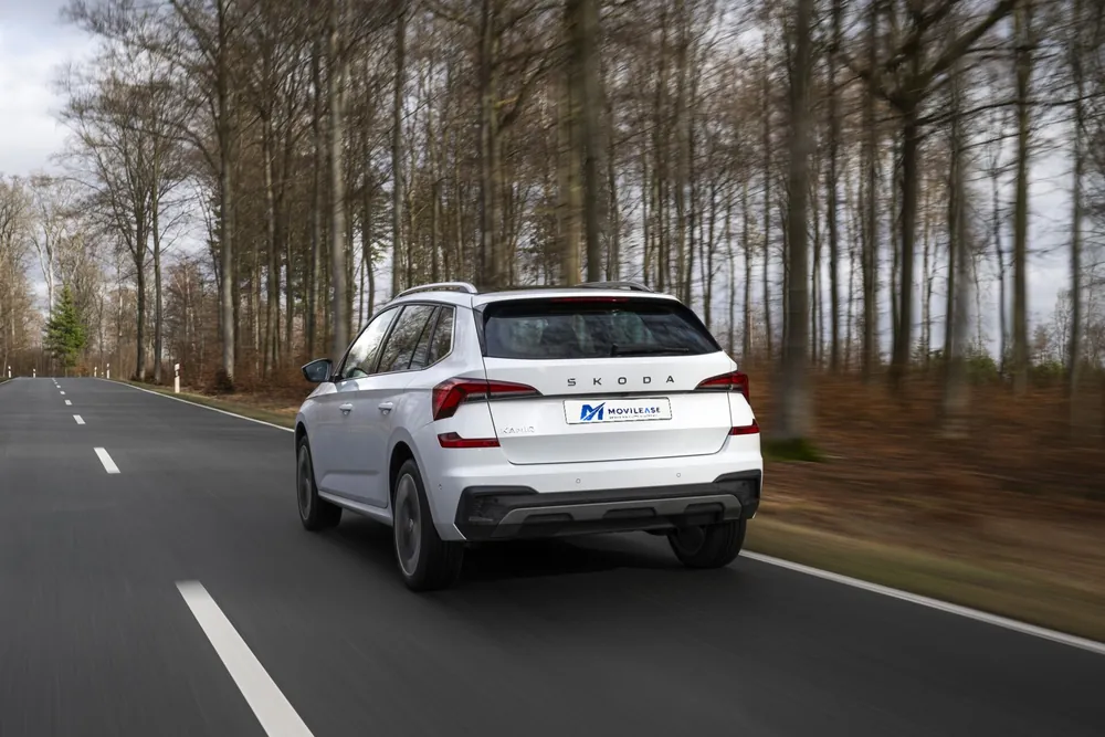 Škoda Kamiq en renting — vista trasera