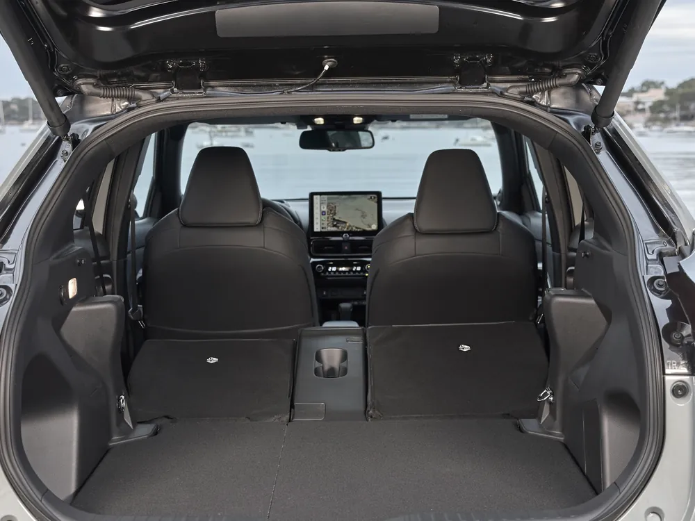 Toyota Yaris Cross en renting — maletero