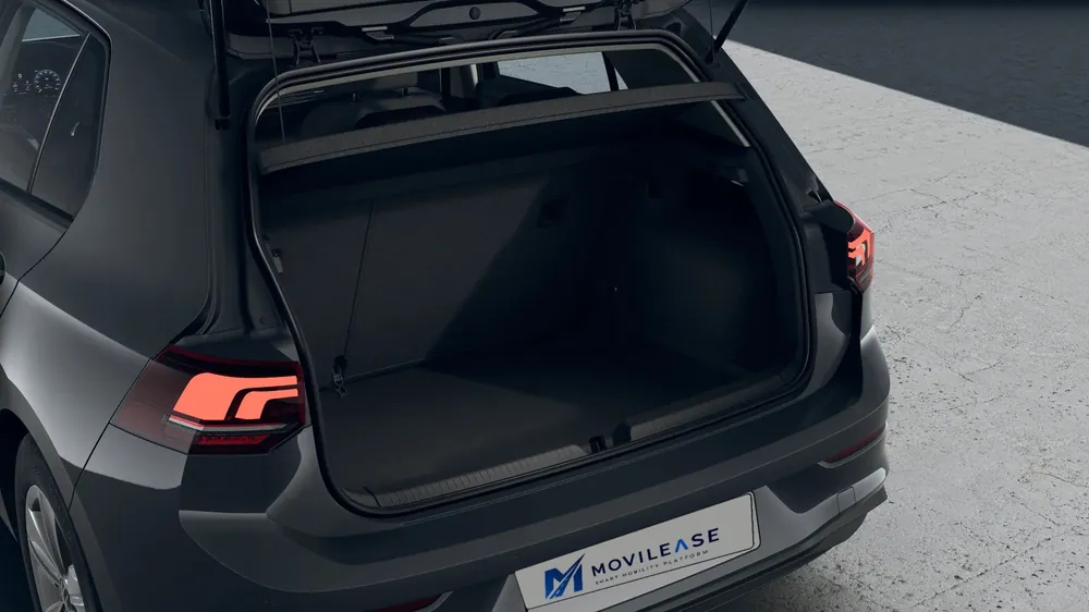 Volkswagen Golf en renting — maletero
