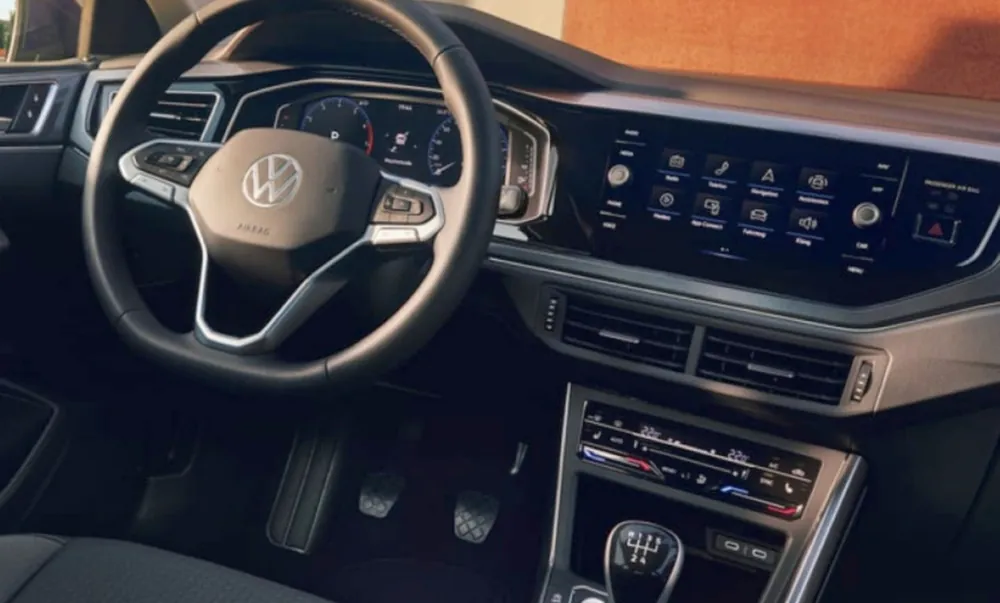 Volkswagen Polo en renting — salpicadero
