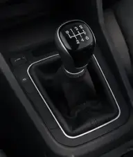 Volkswagen Taigo en renting — palanca de cambios